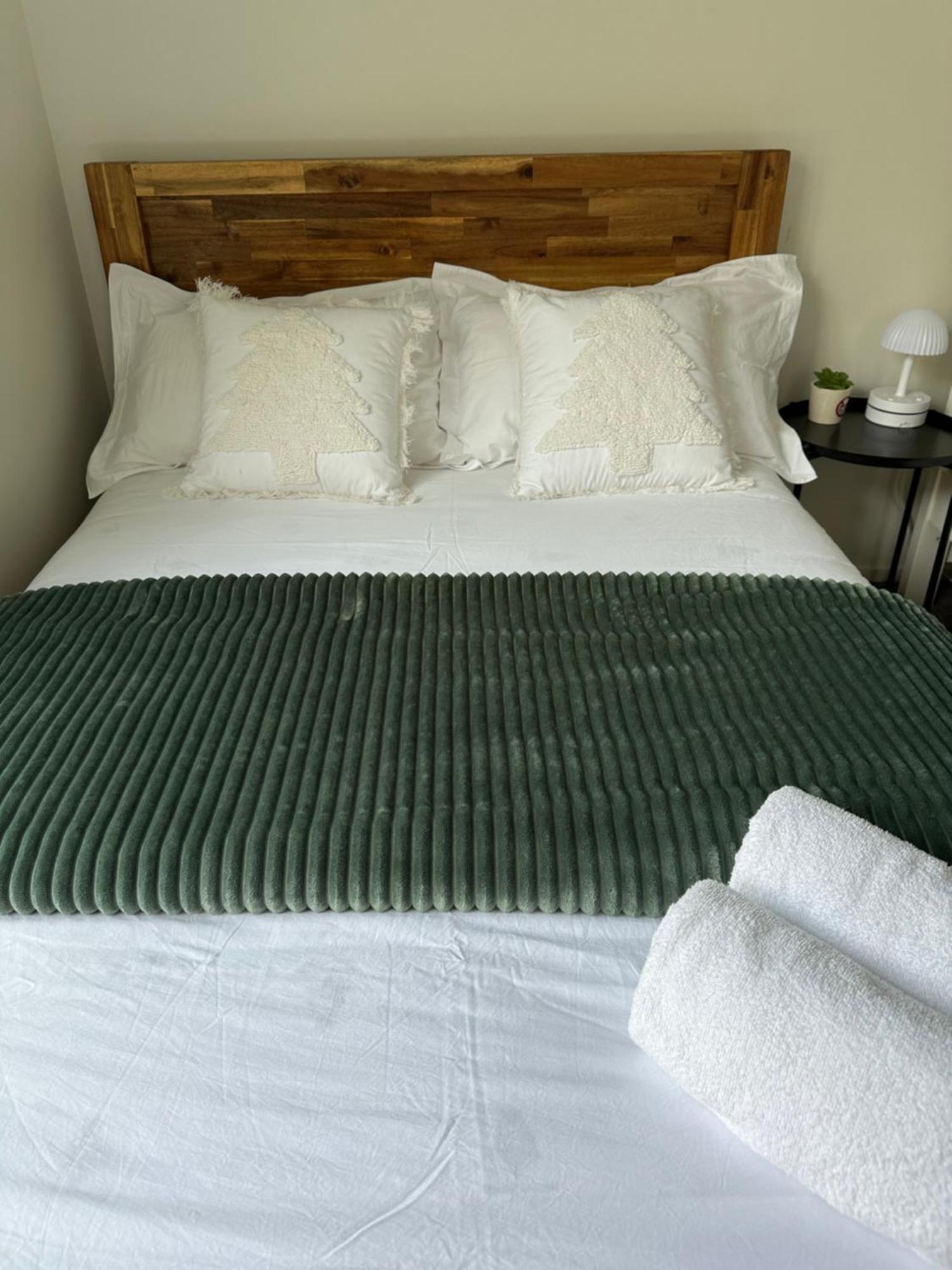 פרנקטון Hanleys Private Room Near Airport מראה חיצוני תמונה