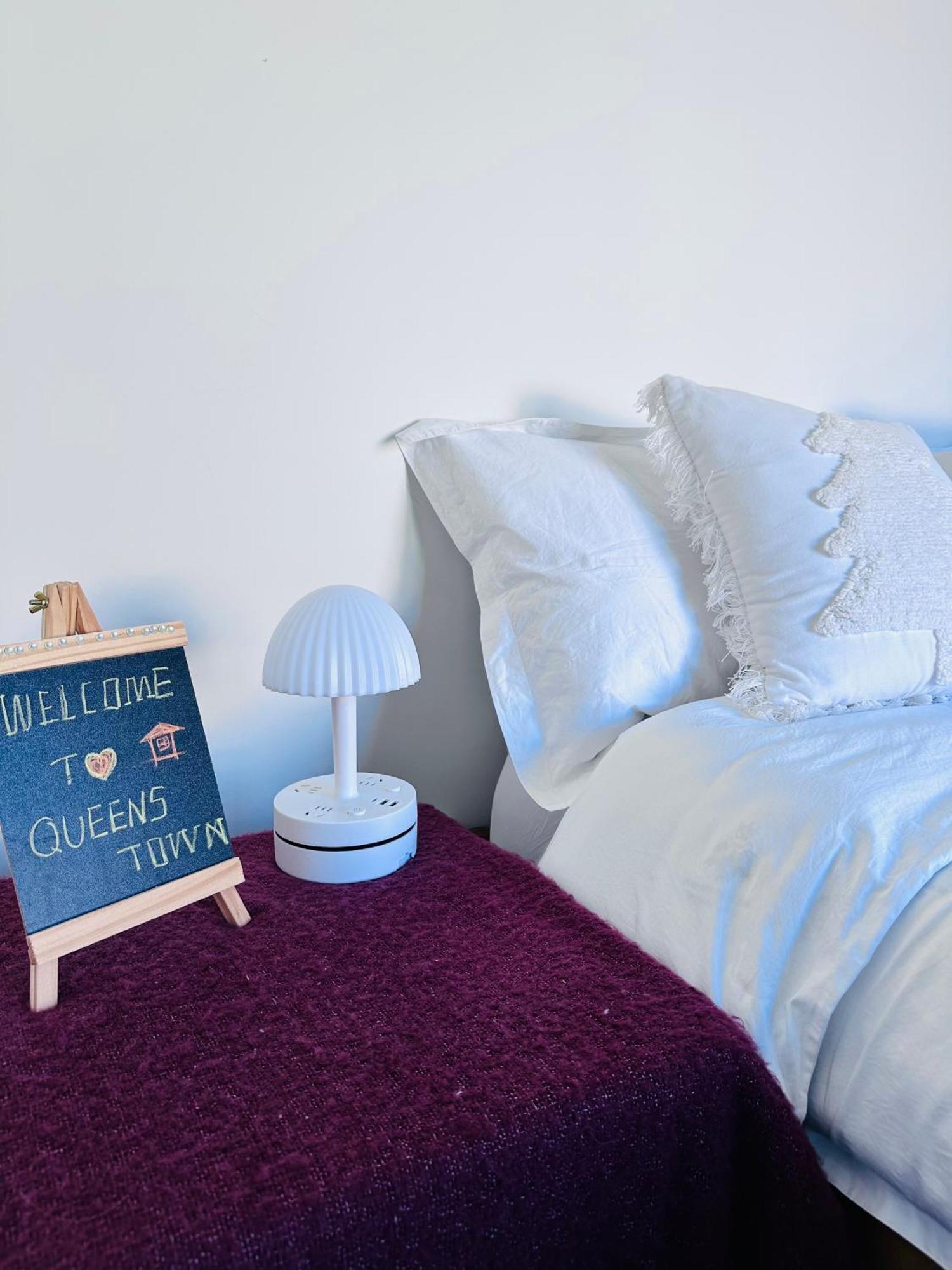 פרנקטון Hanleys Private Room Near Airport מראה חיצוני תמונה